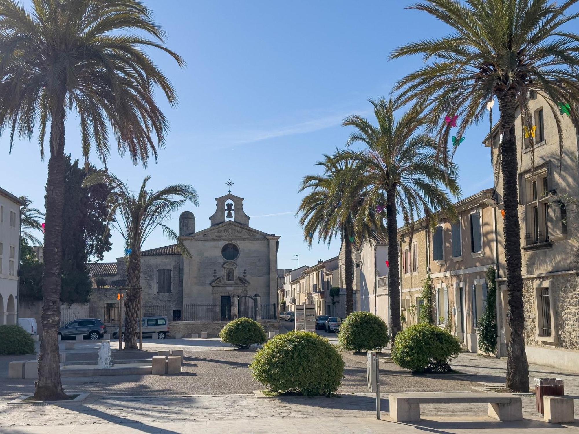 Les Suites Du 13 Aigues-Mortes Exterior photo