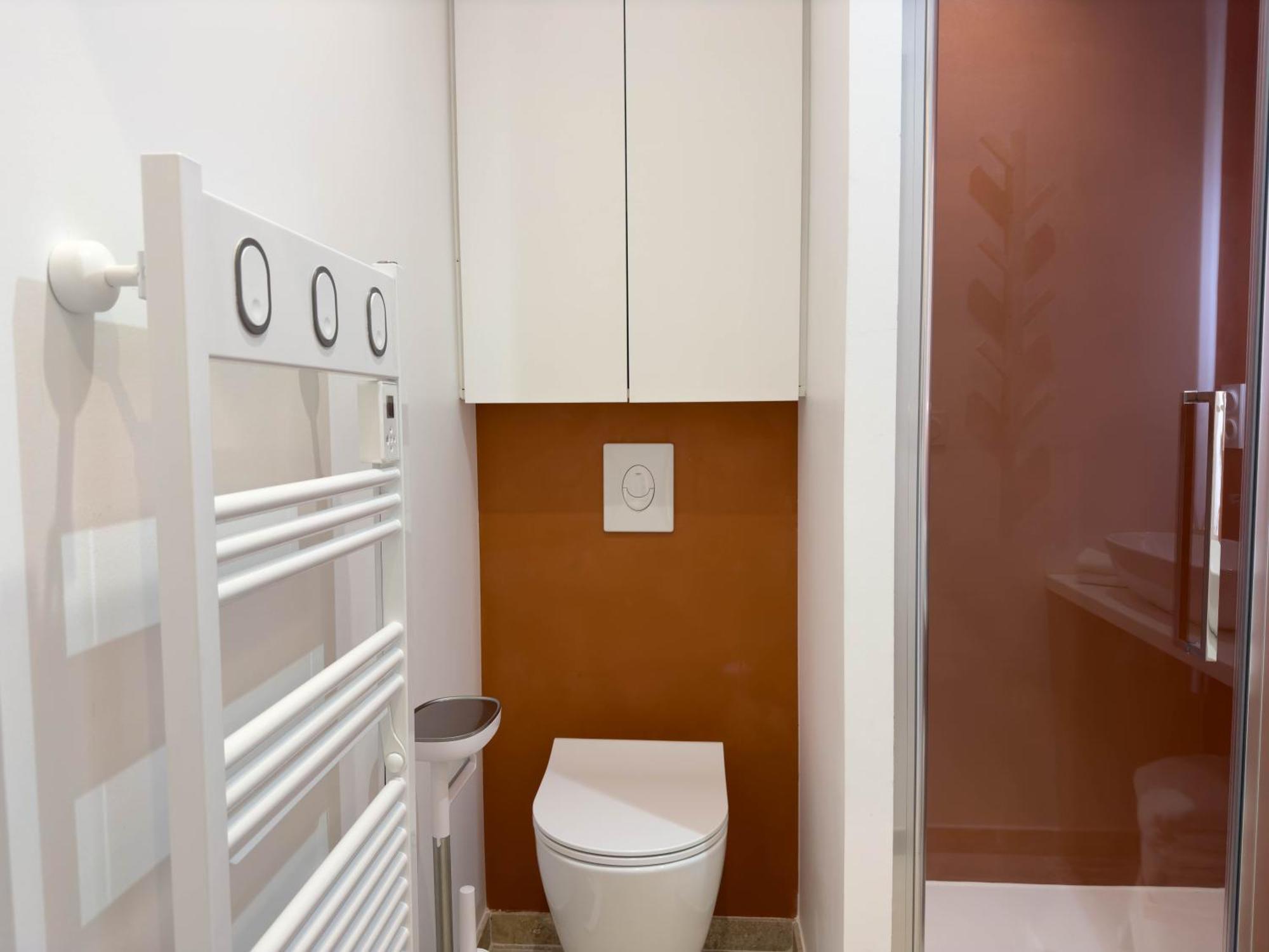 Les Suites Du 13 Aigues-Mortes Exterior photo