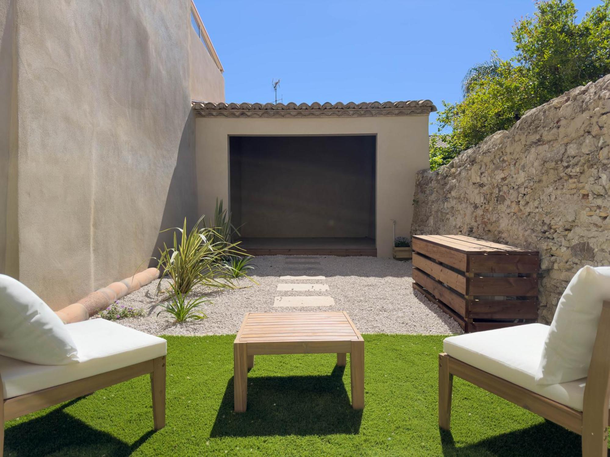 Les Suites Du 13 Aigues-Mortes Exterior photo